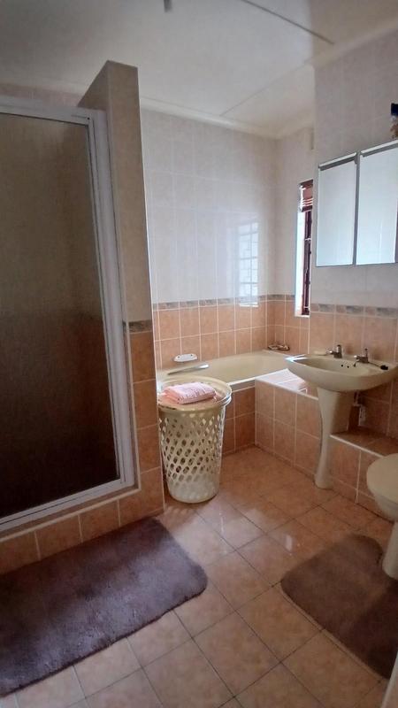 2 Bedroom Property for Sale in Montclair KwaZulu-Natal