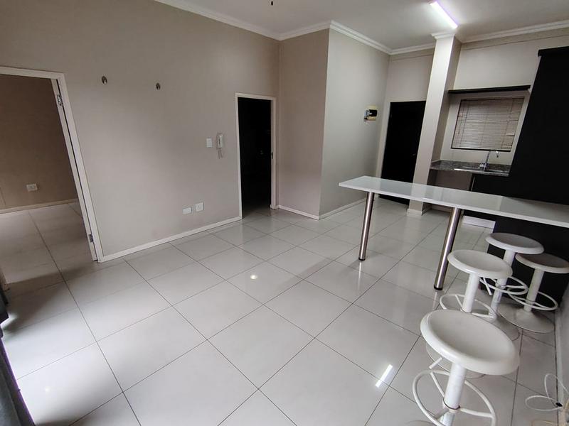 To Let 2 Bedroom Property for Rent in New Town Centre KwaZulu-Natal
