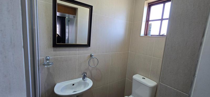 To Let 2 Bedroom Property for Rent in Scottburgh KwaZulu-Natal