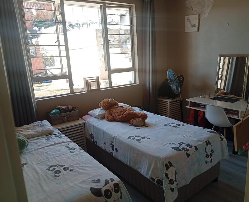 To Let 4 Bedroom Property for Rent in Bluff KwaZulu-Natal
