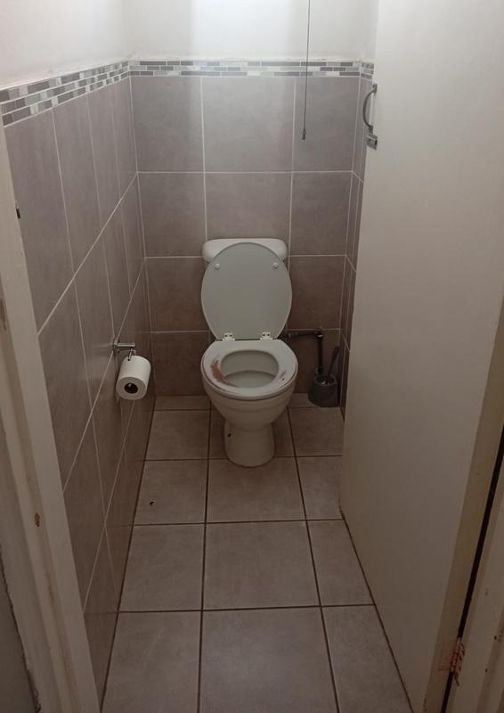 To Let 4 Bedroom Property for Rent in Bluff KwaZulu-Natal