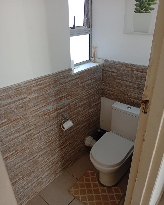To Let 2 Bedroom Property for Rent in Bluff KwaZulu-Natal