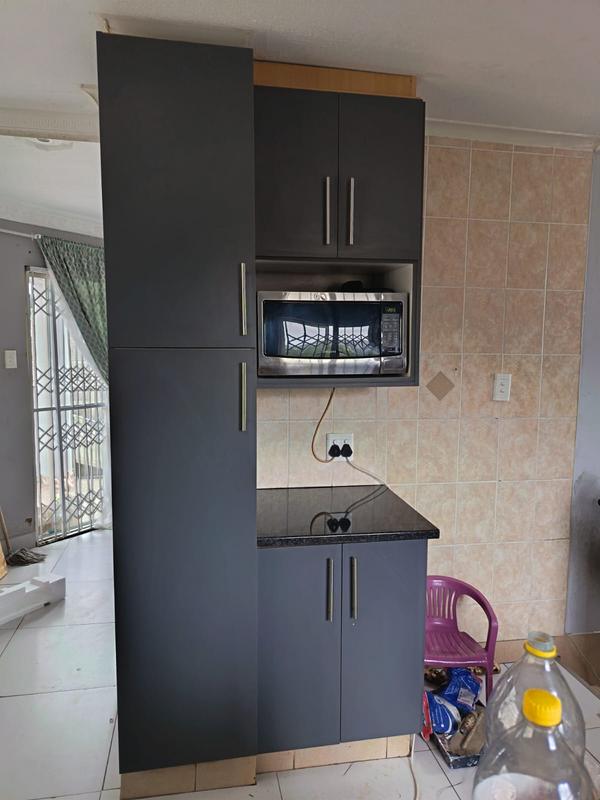 To Let 4 Bedroom Property for Rent in Newlands West KwaZulu-Natal
