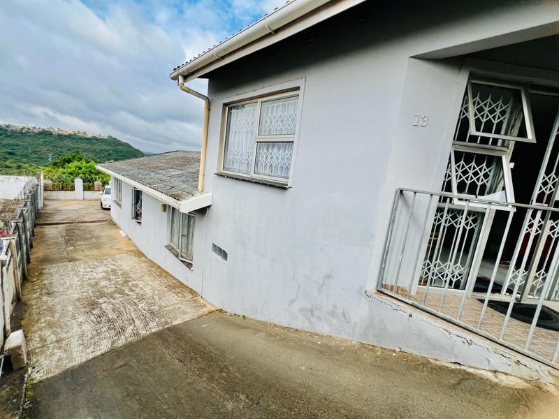 To Let 4 Bedroom Property for Rent in Newlands West KwaZulu-Natal