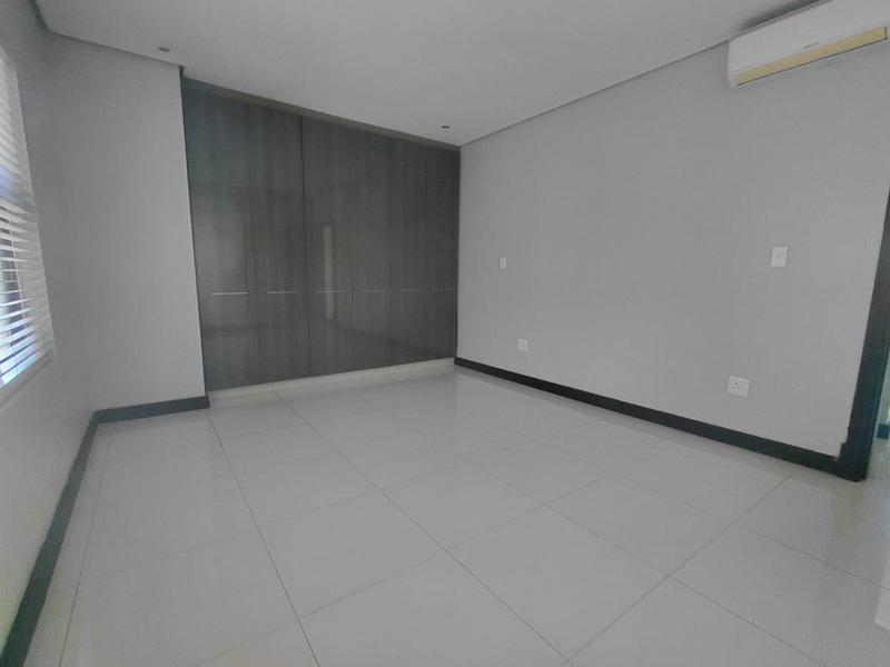 To Let 3 Bedroom Property for Rent in Overport KwaZulu-Natal