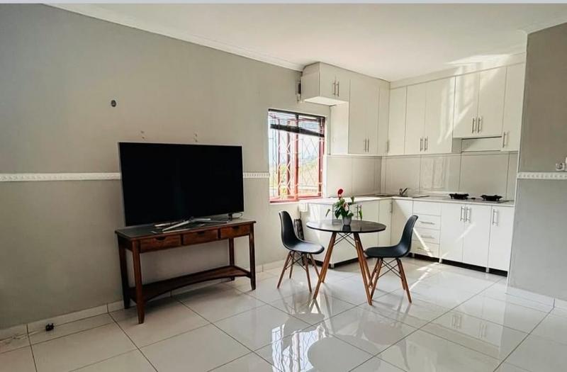 To Let 1 Bedroom Property for Rent in Bluff KwaZulu-Natal