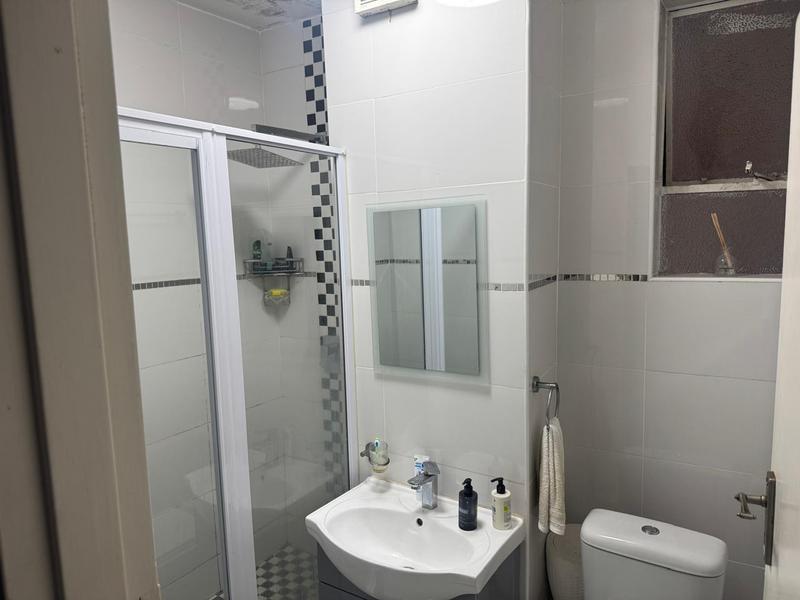 To Let 1 Bedroom Property for Rent in Windermere KwaZulu-Natal