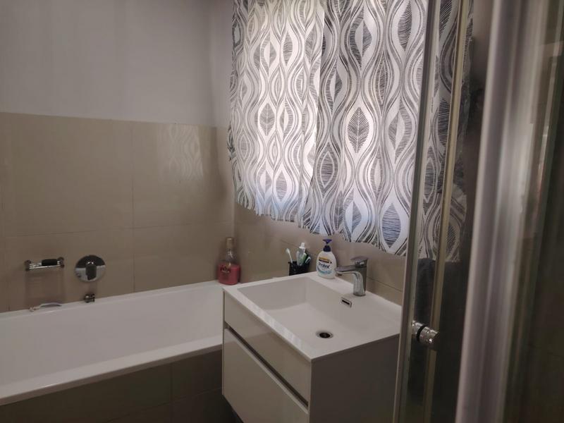 2 Bedroom Property for Sale in Hillcrest KwaZulu-Natal