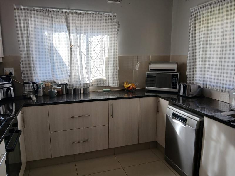2 Bedroom Property for Sale in Hillcrest KwaZulu-Natal