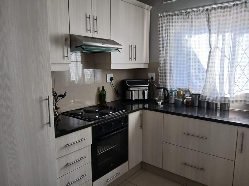 2 Bedroom Property for Sale in Hillcrest KwaZulu-Natal