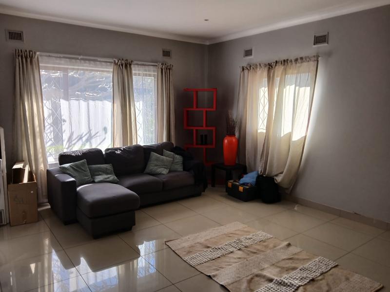 2 Bedroom Property for Sale in Hillcrest KwaZulu-Natal