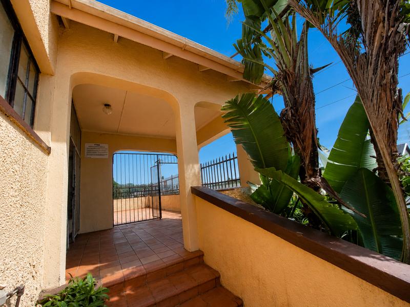 2 Bedroom Property for Sale in Margate Beach KwaZulu-Natal