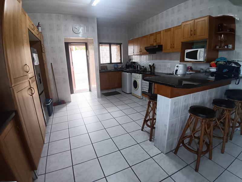 3 Bedroom Property for Sale in Uvongo Beach KwaZulu-Natal
