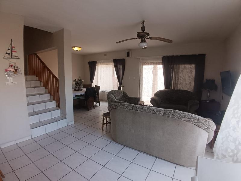 3 Bedroom Property for Sale in Uvongo Beach KwaZulu-Natal