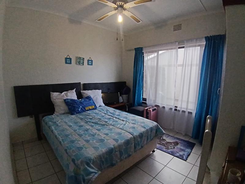 3 Bedroom Property for Sale in Uvongo Beach KwaZulu-Natal