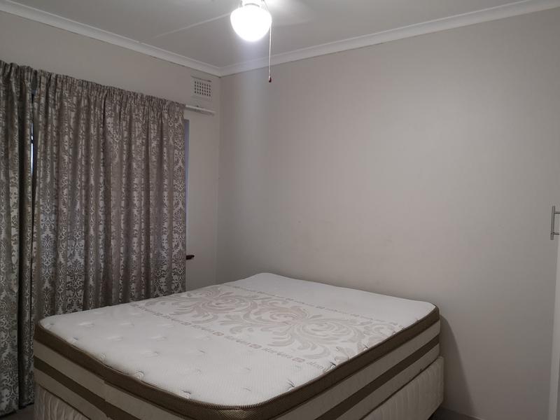 To Let 1 Bedroom Property for Rent in Amanzimtoti KwaZulu-Natal
