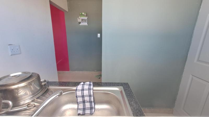 1 Bedroom Property for Sale in Umlazi KwaZulu-Natal