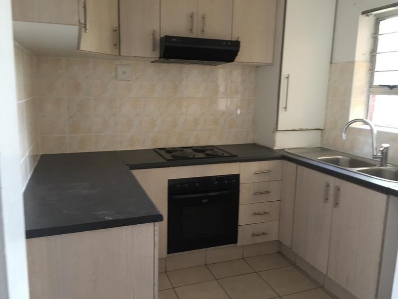 To Let 1 Bedroom Property for Rent in Esplanade KwaZulu-Natal