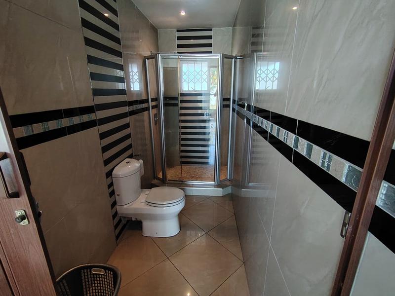 4 Bedroom Property for Sale in Somerset Park KwaZulu-Natal