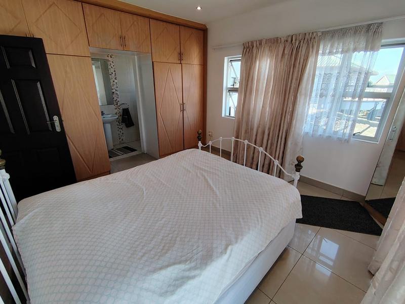 4 Bedroom Property for Sale in Somerset Park KwaZulu-Natal