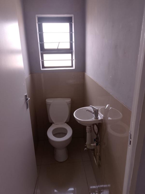 To Let 1 Bedroom Property for Rent in Overport KwaZulu-Natal