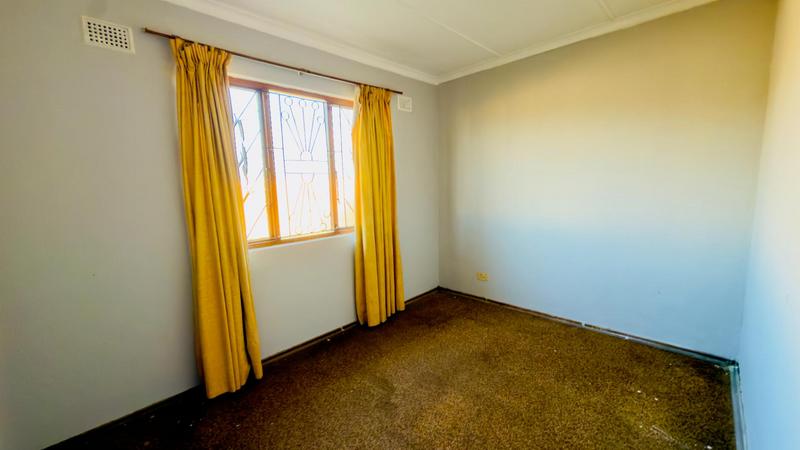 3 Bedroom Property for Sale in Kwamashu KwaZulu-Natal