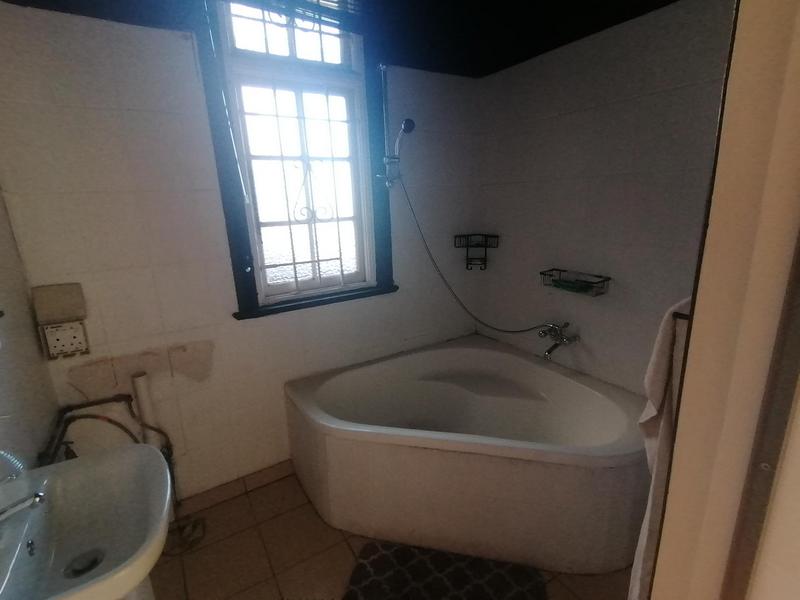 1 Bedroom Property for Sale in Glenwood KwaZulu-Natal