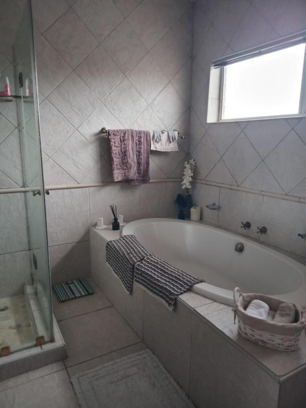 To Let 3 Bedroom Property for Rent in Meer En See KwaZulu-Natal