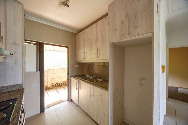 1 Bedroom Property for Sale in Queensburgh KwaZulu-Natal