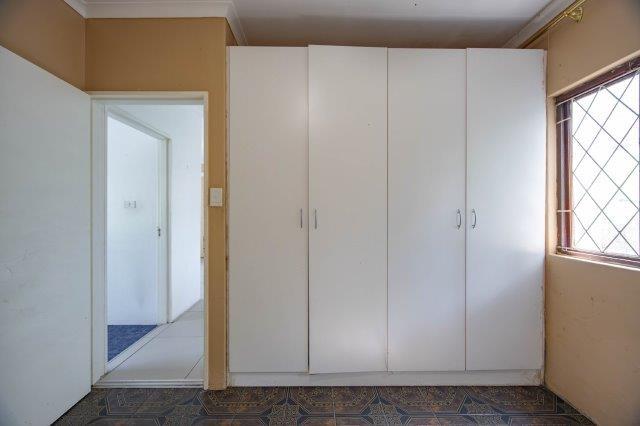 1 Bedroom Property for Sale in Queensburgh KwaZulu-Natal
