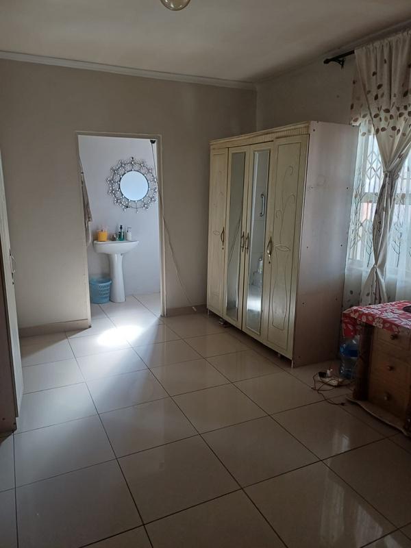 To Let 3 Bedroom Property for Rent in Wentworth KwaZulu-Natal