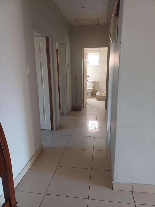 To Let 3 Bedroom Property for Rent in Wentworth KwaZulu-Natal