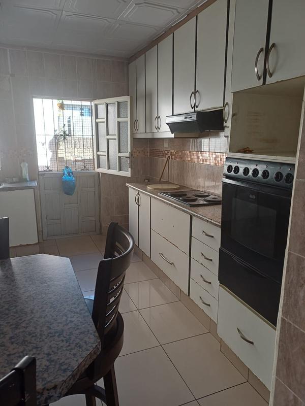 To Let 3 Bedroom Property for Rent in Wentworth KwaZulu-Natal