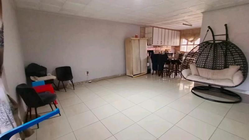 To Let 3 Bedroom Property for Rent in Wentworth KwaZulu-Natal