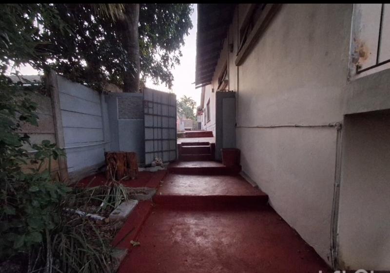 1 Bedroom Property for Sale in Amanzimtoti KwaZulu-Natal
