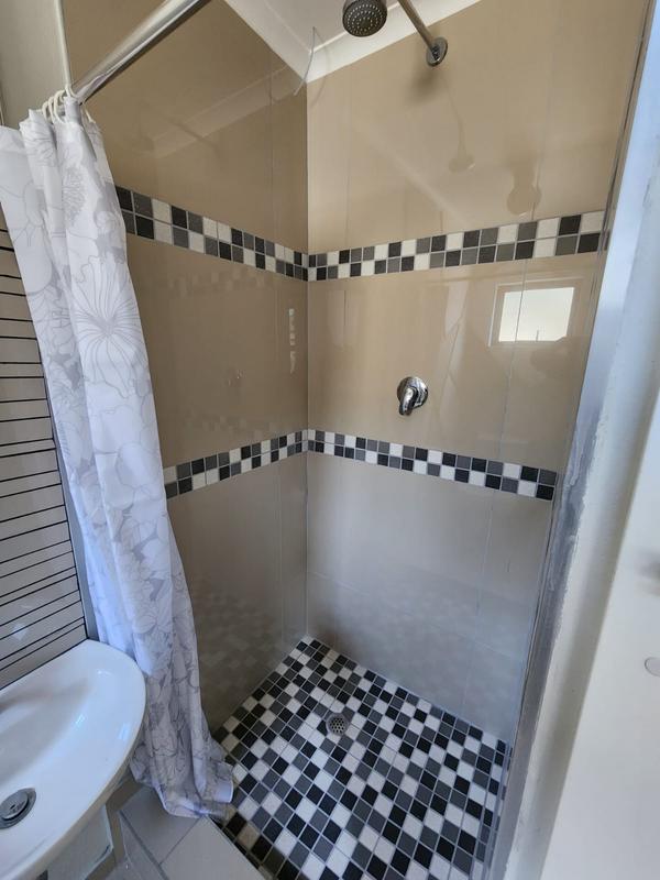 To Let 2 Bedroom Property for Rent in Durban North KwaZulu-Natal