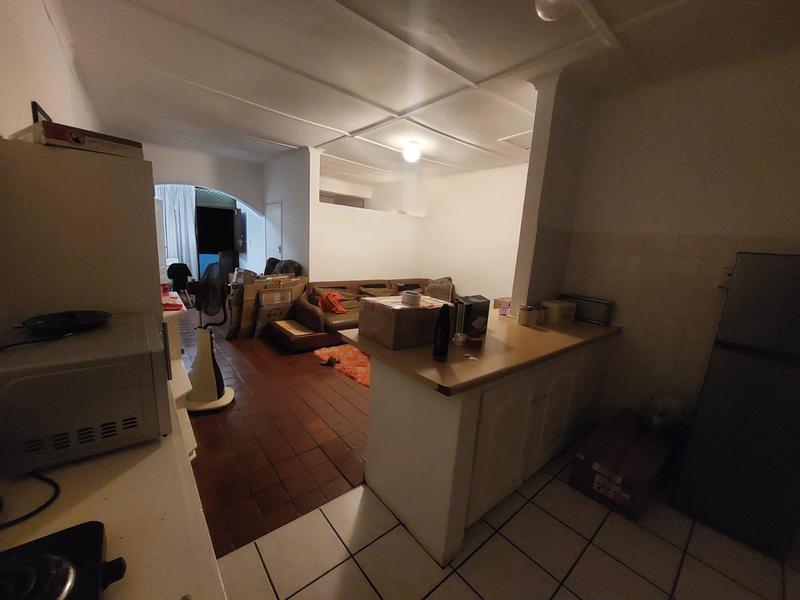 1 Bedroom Property for Sale in Lawrence Rocks KwaZulu-Natal