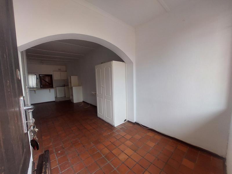 To Let 1 Bedroom Property for Rent in Lawrence Rocks KwaZulu-Natal