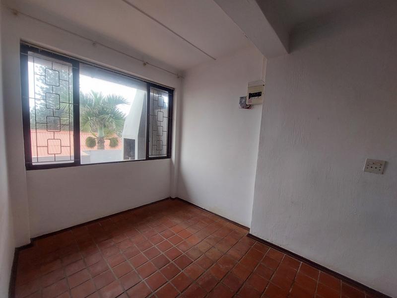 To Let 1 Bedroom Property for Rent in Lawrence Rocks KwaZulu-Natal