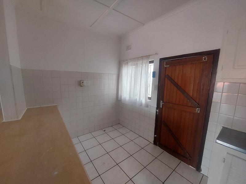 To Let 1 Bedroom Property for Rent in Lawrence Rocks KwaZulu-Natal