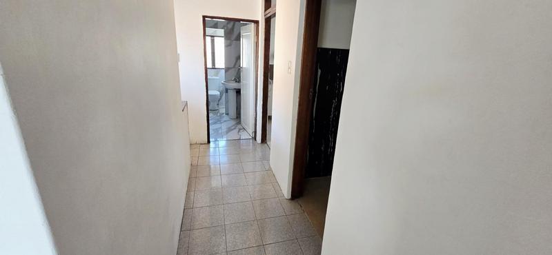 To Let 1 Bedroom Property for Rent in Crossmoor KwaZulu-Natal