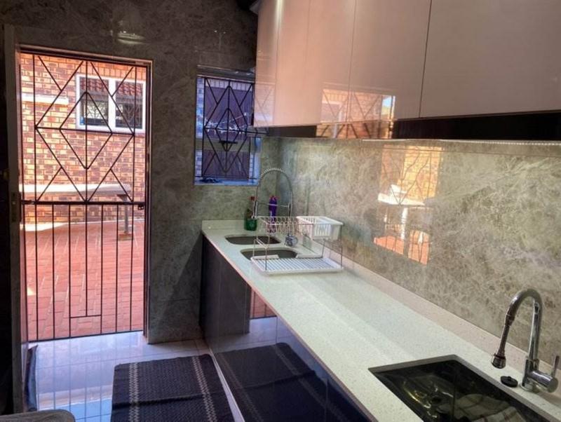4 Bedroom Property for Sale in Park Rynie KwaZulu-Natal