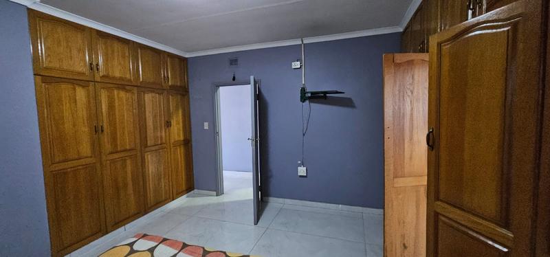 4 Bedroom Property for Sale in Park Rynie KwaZulu-Natal