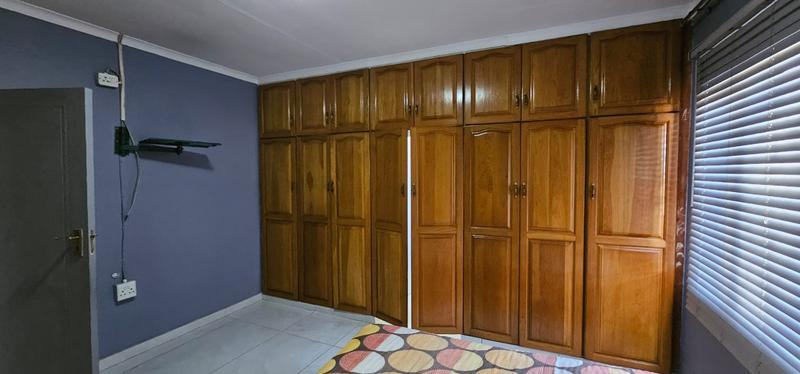 4 Bedroom Property for Sale in Park Rynie KwaZulu-Natal