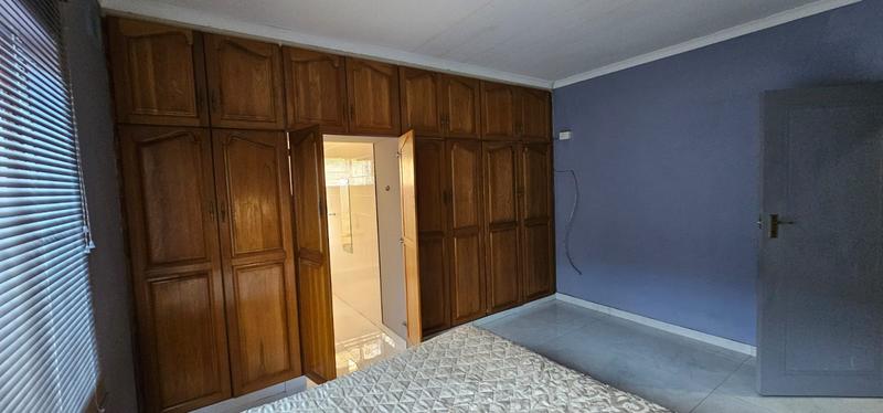 4 Bedroom Property for Sale in Park Rynie KwaZulu-Natal