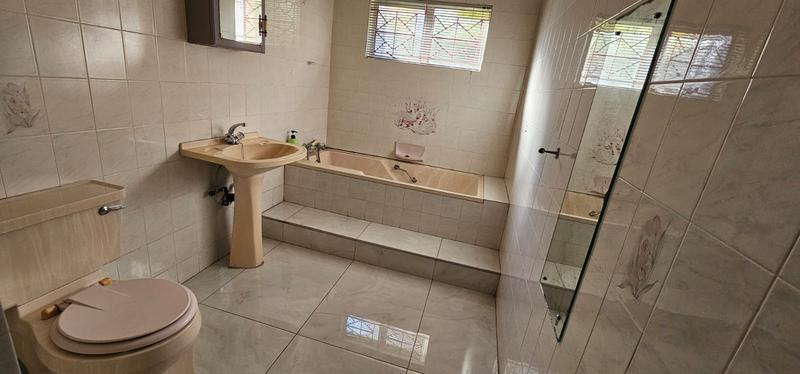 4 Bedroom Property for Sale in Park Rynie KwaZulu-Natal