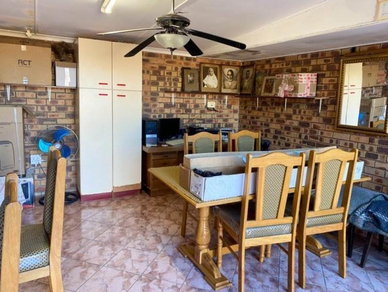 4 Bedroom Property for Sale in Park Rynie KwaZulu-Natal