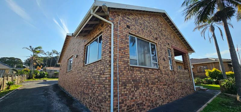 4 Bedroom Property for Sale in Park Rynie KwaZulu-Natal