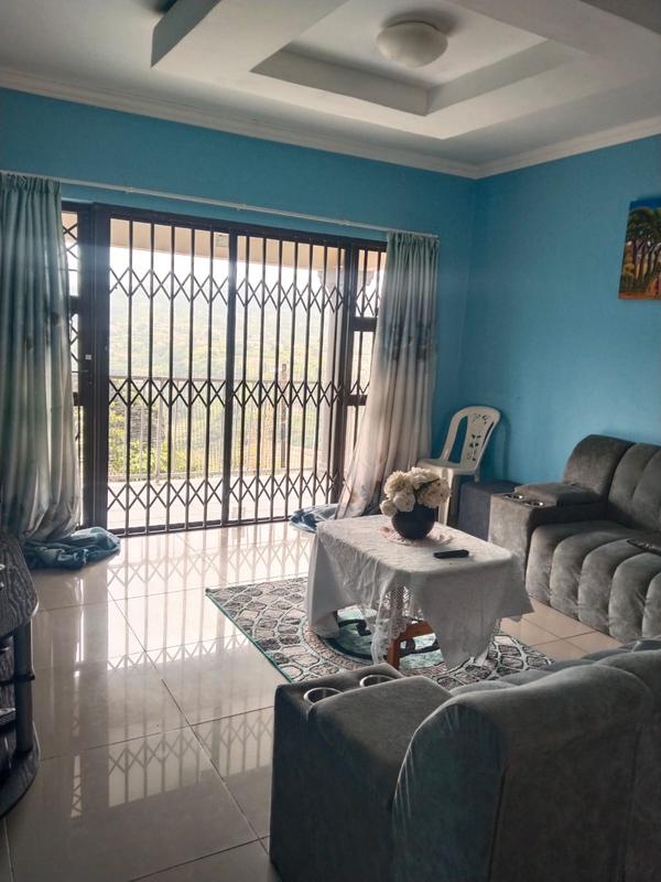 To Let 3 Bedroom Property for Rent in Kwandengezi KwaZulu-Natal