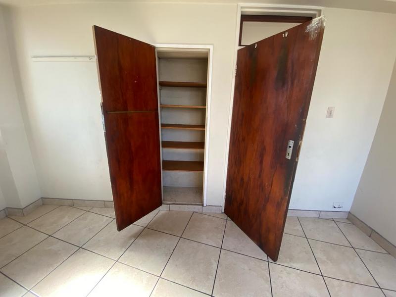 2 Bedroom Property for Sale in Esplanade KwaZulu-Natal
